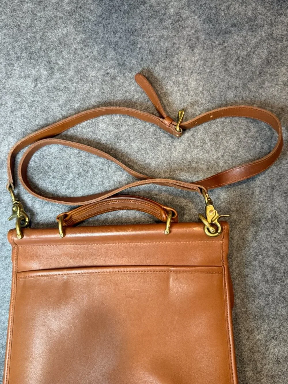 Vintage Coach British Tan Leather Crossbody Messenger Bag Brass Hardware USA - Picture 14 of 16